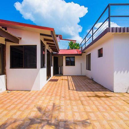 Luxurious Hideaway With Pool And Rooftop Deck ฆาโก ภายนอก รูปภาพ